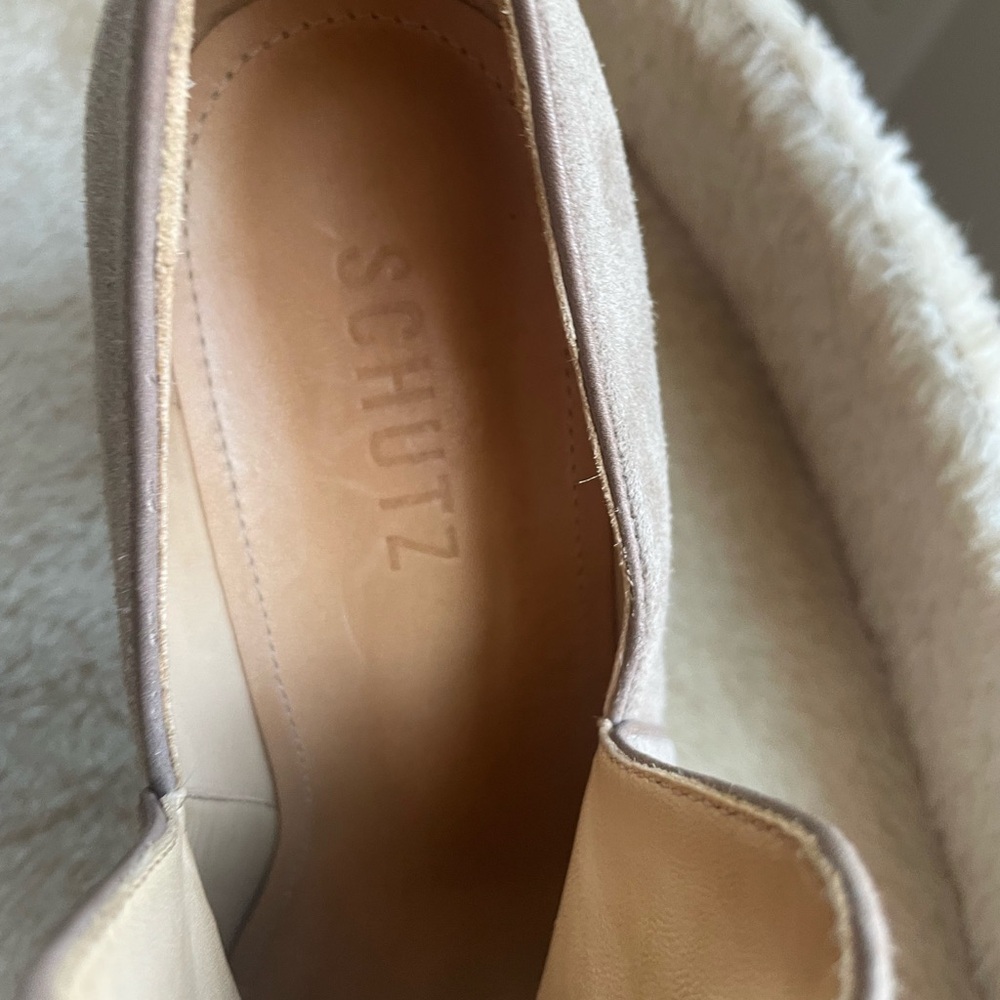 Schutz Suede Woman’s Shoes in Sz 7 with a leather Sole - Picture 10 of 10